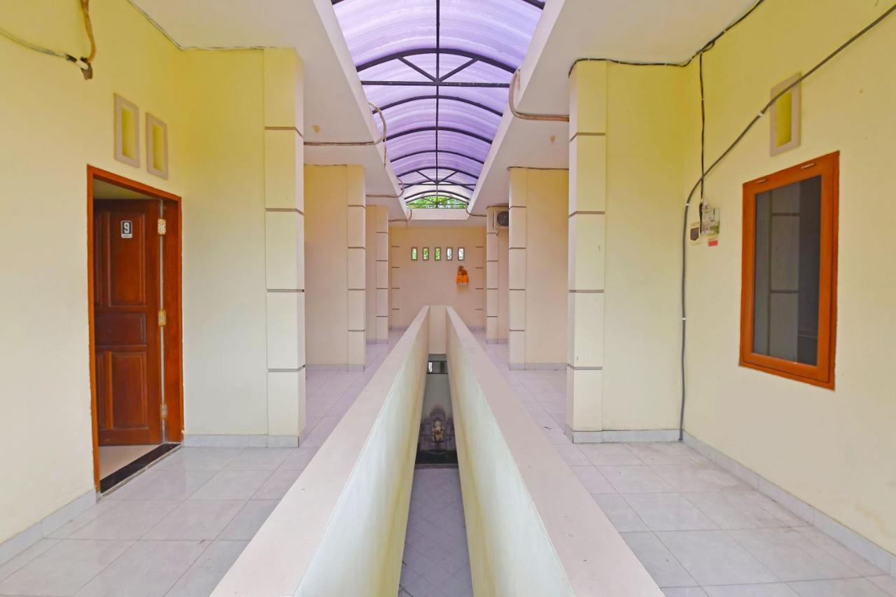 Oyo 91445 Sandat Guest House Denpasar Exteriér fotografie