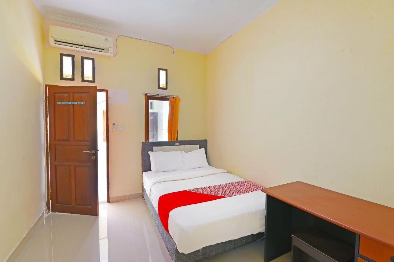 Oyo 91445 Sandat Guest House Denpasar Exteriér fotografie