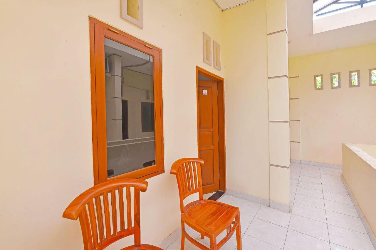 Oyo 91445 Sandat Guest House Denpasar Exteriér fotografie